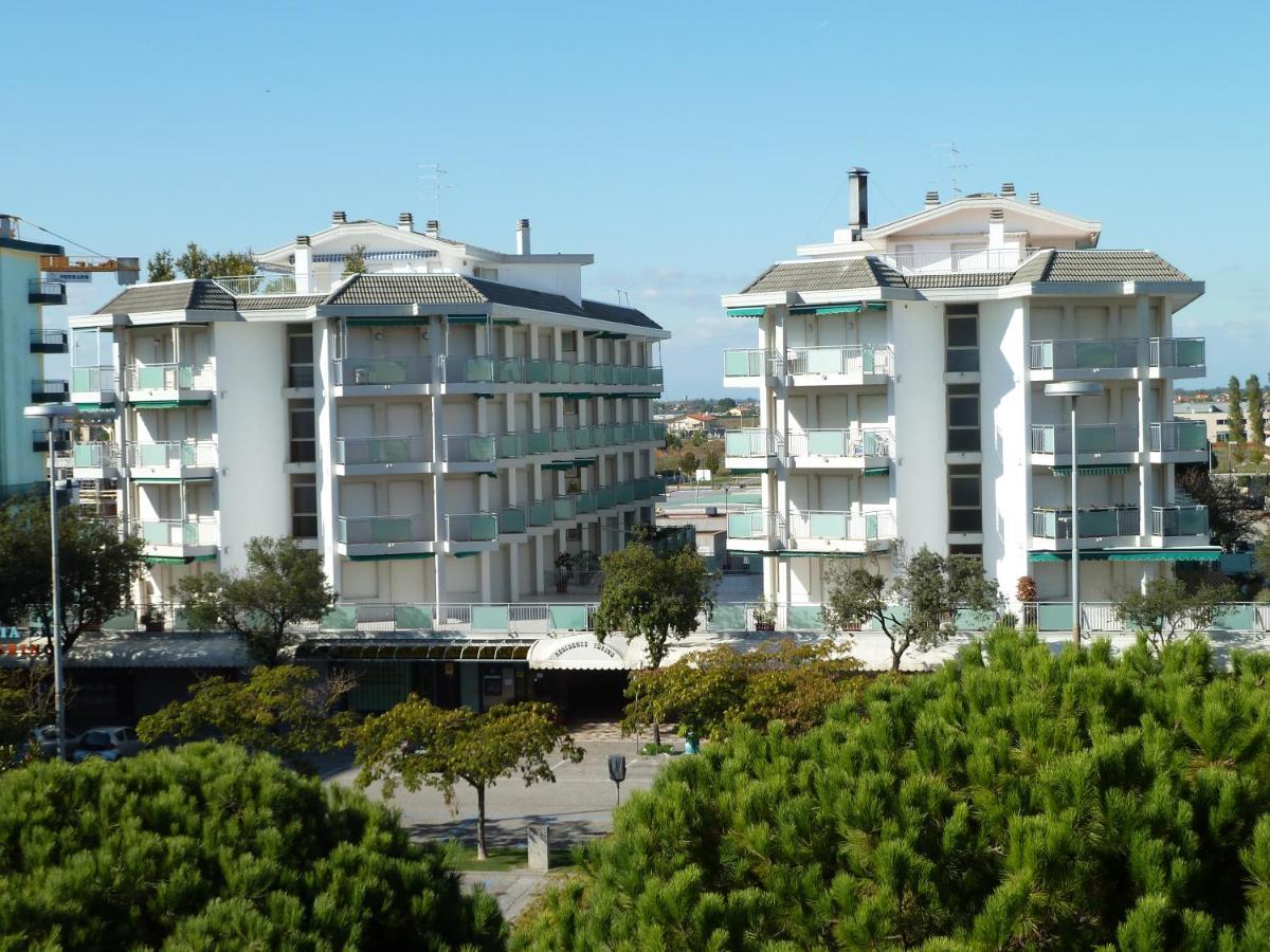 Residence Torino Lido di Jesolo Exteriör bild